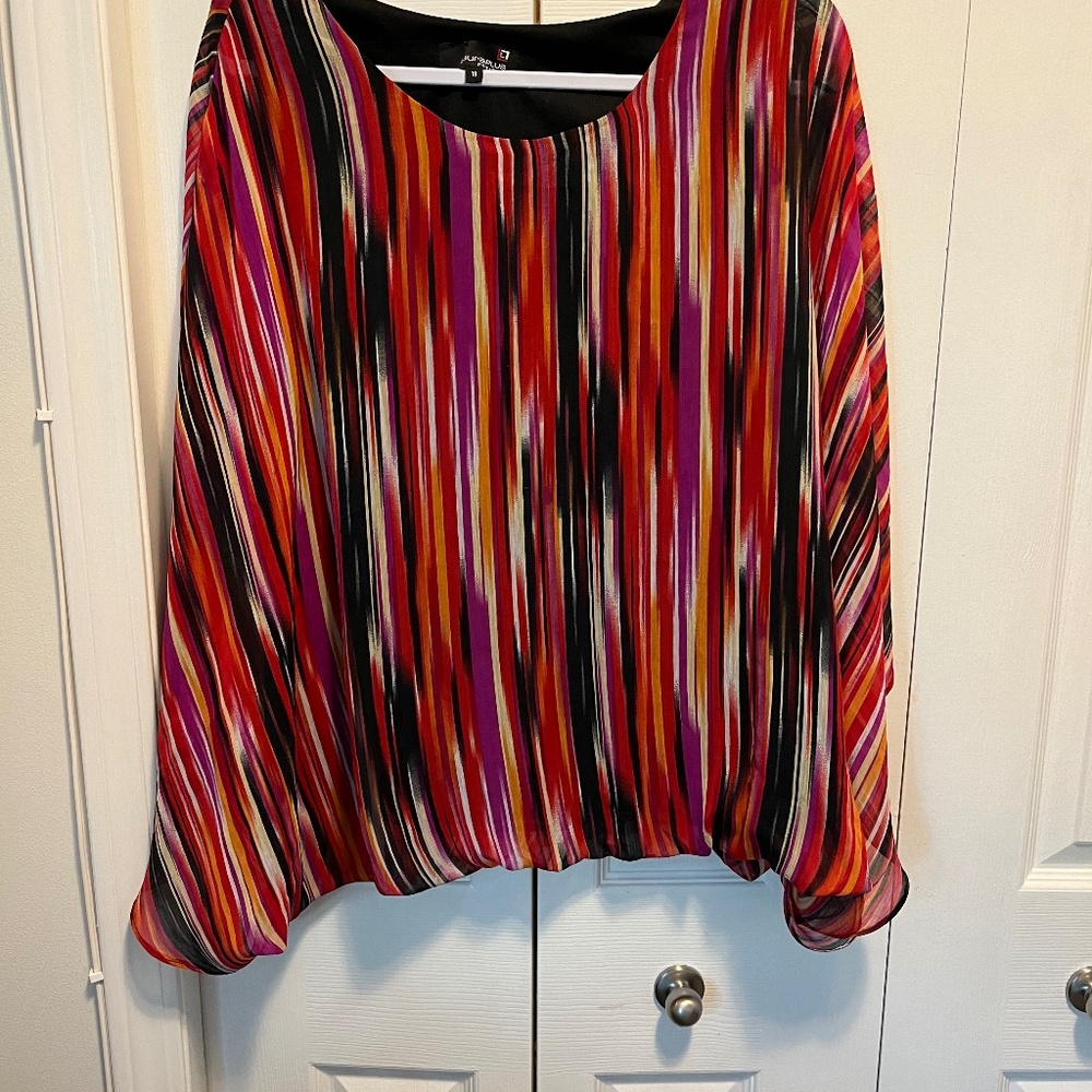 Laura size 18 top